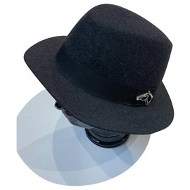 Hermès Beanie Navy Blue Rabbit Wool Navy blue