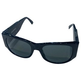 Chanel-Des lunettes de soleil-Noir