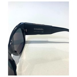 Chanel-Des lunettes de soleil-Noir