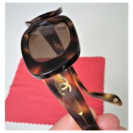 Chanel-Pair of CHANEL sunglasses model 5011 - Year 2000-Brown,Other,Hazelnut,Chestnut,Chocolate,Dark brown