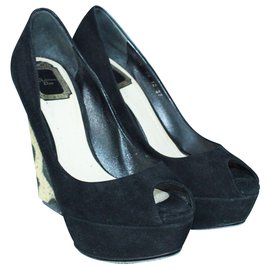 Dior-Black Suede Heels with Decorative Heel-Black