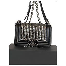 Édition limitée Chanel petit garçon ornée de perles et de cristaux Noir