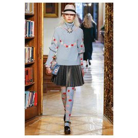 Chanel-SALZBURG Schal und Pullover-Mehrfarben