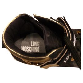 Love Moschino-Tênis-Preto