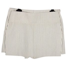 Givenchy-Shorts. Roh