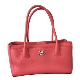 Chanel Bolsa de ombro Executive Coral em couro Coral