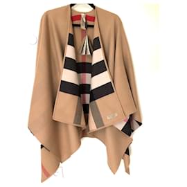 Burberry-BURBERRY, NEW REVERSIBLE CHARLOTTE BURBERRY PONCHO CAPE WITH TAGS-Beige