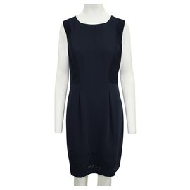 Elie Tahari-Marineblaues Kleid mit Laser Cut-Design-Blau,Marineblau