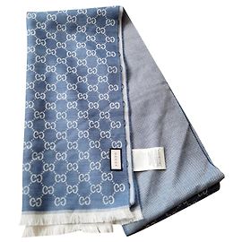 Gucci Lenços Azul claro