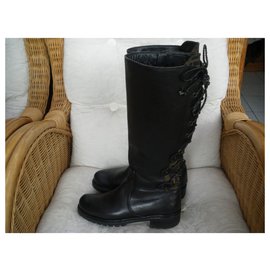 Fendi-Boots-Black