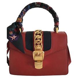 Mini sac Gucci Sylvie en cuir rouge Rouge