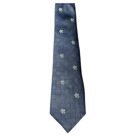 Louis Vuitton-monograma-Cinza