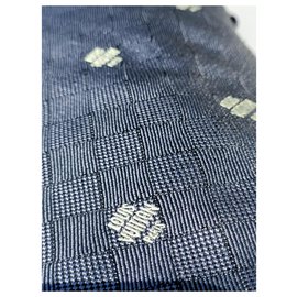 Louis Vuitton-monograma-Cinza