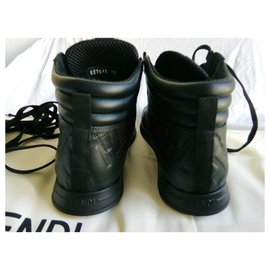 Fendi-W.SNEAKER / LAMB LEATHER / RUBBER-Black