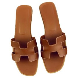 Mules Hermès Oran en cuir marron Marron Marron foncé