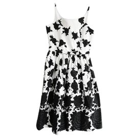 Autre Marque-J&M Davidson Schwarz-weißes ärmelloses Kleid mit Rosendruck-Schwarz,Weiß