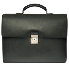 Louis Vuitton-Superbe Porte-Document Louis Vuitton Laguito en cuir Taïga vert, garniture en métal argenté-Vert
