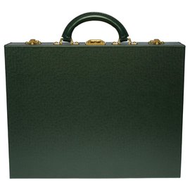 Louis Vuitton-Majestic Louis Vuitton President Attaché Case in green Taiga leather, garniture en métal doré-Green