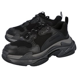 Balenciaga-Triple S Sneaker in Black Faux leather and mesh upper-Black