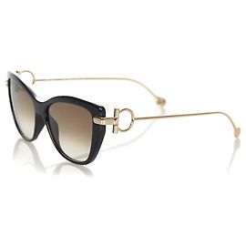 Salvatore Ferragamo Ferragamo gafas de sol negras con efecto ojo de gato Negro
