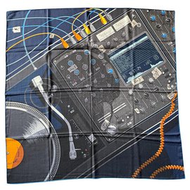 Hermès-HERMES Last Night scarf 100 cachemire-Blue,Orange,Dark grey