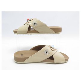 Fendi-MULES FLOWER SANDALS FENDI SHOES 35 BEIGE PATENT LEATHER SANDAL SHOES-Beige