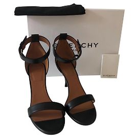 Sandales Givenchy en cuir noir à talon 8cm Noir