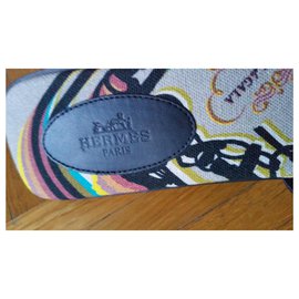 Hermès-HERMES BLACK COURO SANDAL ÓRÃO-Preto