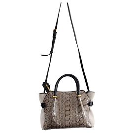 Nina Ricci Le Marché Kleine Tasche aus Schlangenleder Fleisch