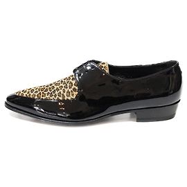 Céline DERBIES PONTADO CELINE EM COURO DE PATENTE PRETA E LEOPARDO DE COURO DE FRANGO Preto Estampa de leopardo