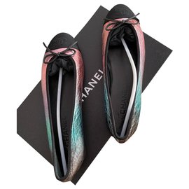 Sapatilhas Chanel Multicor