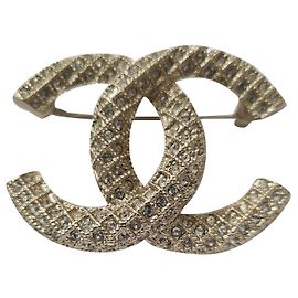 Chanel C alinhado Dourado