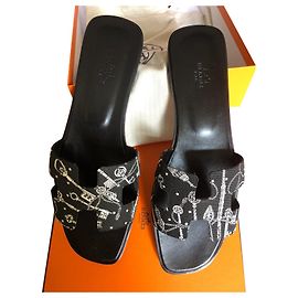 Hermès Oran Negro