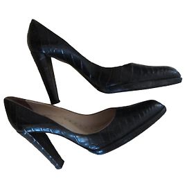 Yves Saint Laurent T Pumps Black Crocodile Effect Leather 37 Black