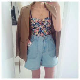 Second hand Bill Blass Shorts - Joli Closet