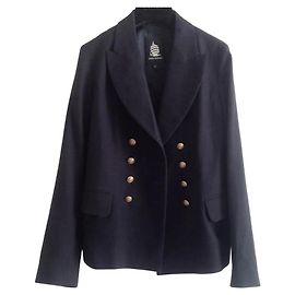 Marina Yachting navy blue blazer with gold nautical buttons. in excellent condition. Navy blue Gold hardware