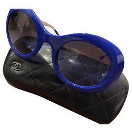Chanel-Des lunettes de soleil-Bleu Marine