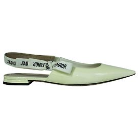 Christian Dior Sapatilhas J'adiore de couro envernizado amarelo pastel Amarelo