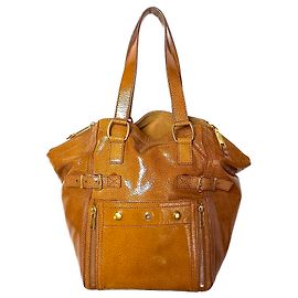 Yves Saint Laurent Sac cabas en cuir verni jaune Downtown YSL Jaune