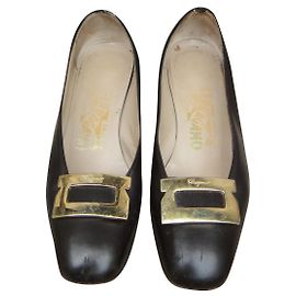 Salvatore Ferragamo p pumps 35 Dark brown