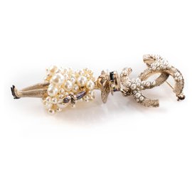 Chanel-Chanel Mademoiselle Coco Chanel Pearl Brooch-Golden,Metallic