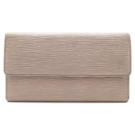 LOUIS VUITTON INTERNATIONAL WALLET IN EPI LEATHER WALLET WALLET Taupe