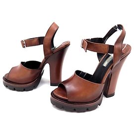 NEU PRADA SCHUHE SANDALEN MIT ABSATZ 40 SANDALENSCHUHE AUS BRAUNEM LEDER Braun