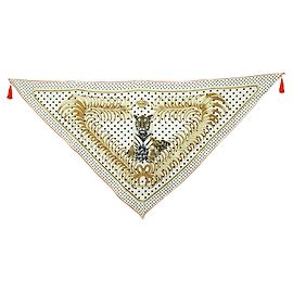 Hermès Écharpe Triangle en Soie Multicolore