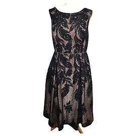 Hobbs schwarzes Spitzenkleid mit rosa Innenfutter Schwarz Pink