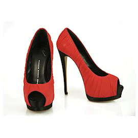 Giuseppe Zanotti-Giuseppe Zanotti Coral Vermelho Tecido de Seda Preto Salto Alto Peep Toe Pumps sz 37-Coral