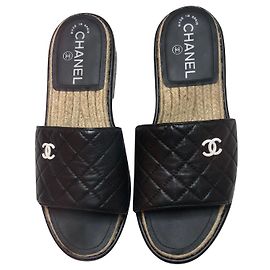 Chanel Sandalen Schwarz