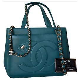 Chanel corpo cruzado 2019 Bolsa com logotipo da CC Verde