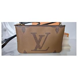 Louis Vuitton-Bolsa zip forrada com monograma-Caramelo