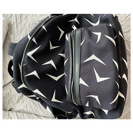 Yves Saint Laurent Mochila de lona estampada bumerangue preta Saint Laurent Preto Branco